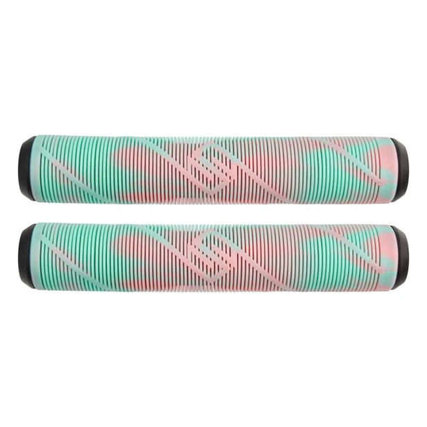 striker-pro-scooter-grips-yu.jpg