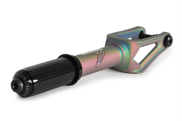 Blunt-Diamond-IHC-widelec-hulajnogi-wyczynowej-gabel-fork-stunt-scooter-vidlice-freestyle-kolobezky-matted-oil-slick-2.webp