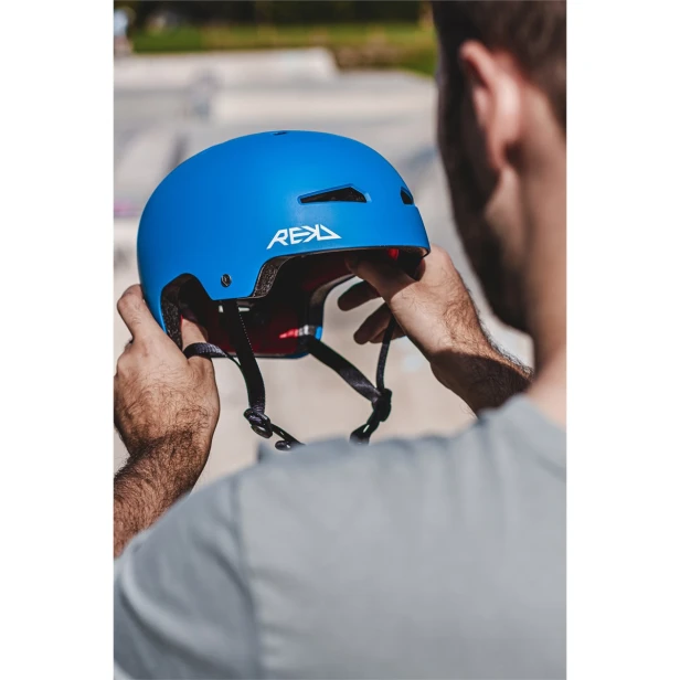 RKD159 REKD Elite 2.0 Helmet Blue Lifestyle 5.jpg