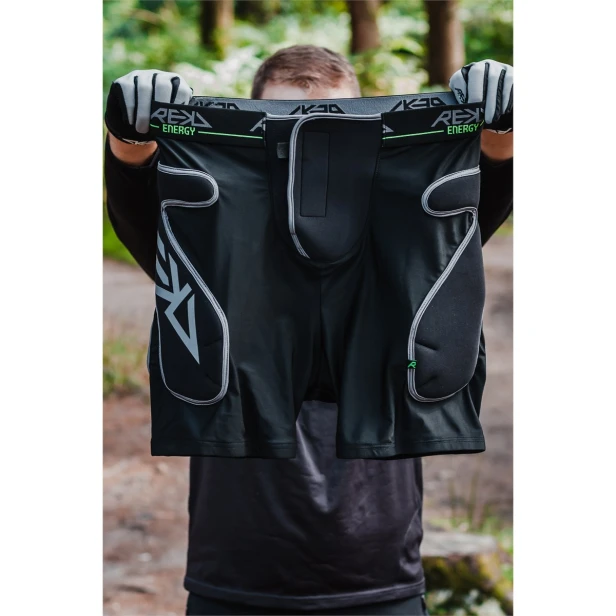 RKD680 REKD Energy Impact Shorts Black Back Promo 03.jpg