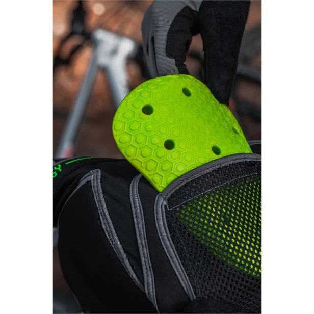 RKD680 REKD Energy Impact Shorts Black Back Promo 04.jpg