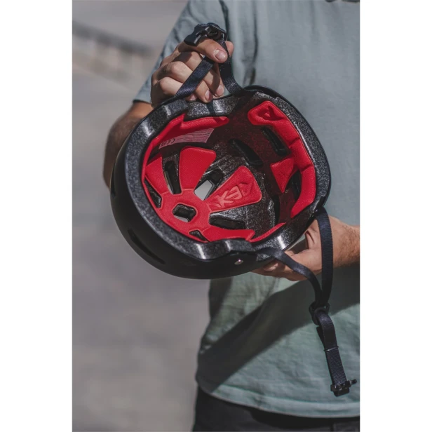 RKD159 REKD Elite 2.0 Helmet Black Lifestyle 1.jpg