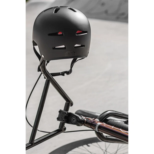 RKD159 REKD Elite 2.0 Helmet Black Lifestyle 8.jpg