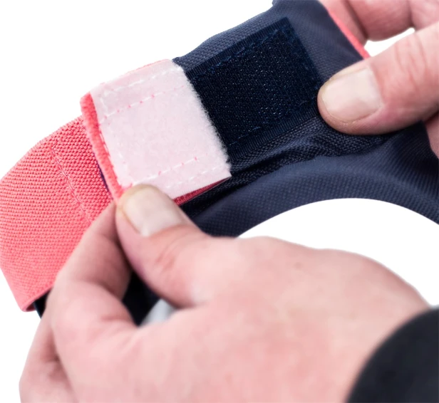 RKD600 REKD Heavy Duty Pad Set BluePink Elbow Pads Detail.jpg