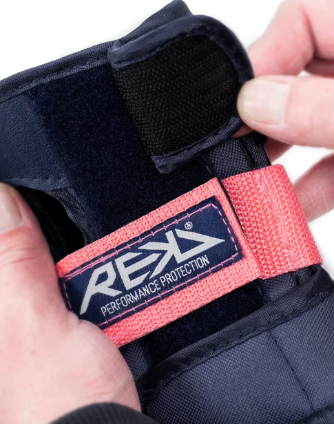 RKD600 REKD Heavy Duty Pad Set BluePink Wrist Guards Detail.jpg