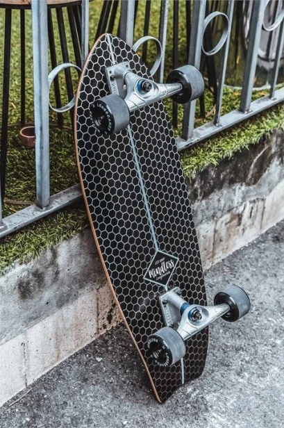 pol_pl_Deska-Surfskate-Mindless-Surf-Skate-Fish-Tail-Czarna-29-5-16091_5.jpg