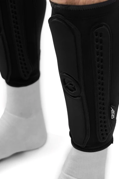 RKD830 REKD Energy Covert Shin Guards Long Detail 1.jpg