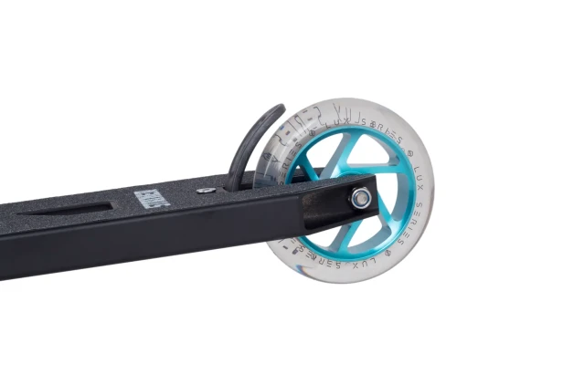 striker-lux-pro-scooter-y7.webp