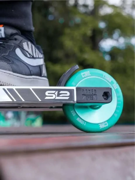core-sl2-hulajnoga-wyczynowa-stunt-scooter-freestyle-kolobezka-chrome-teal-3.webp